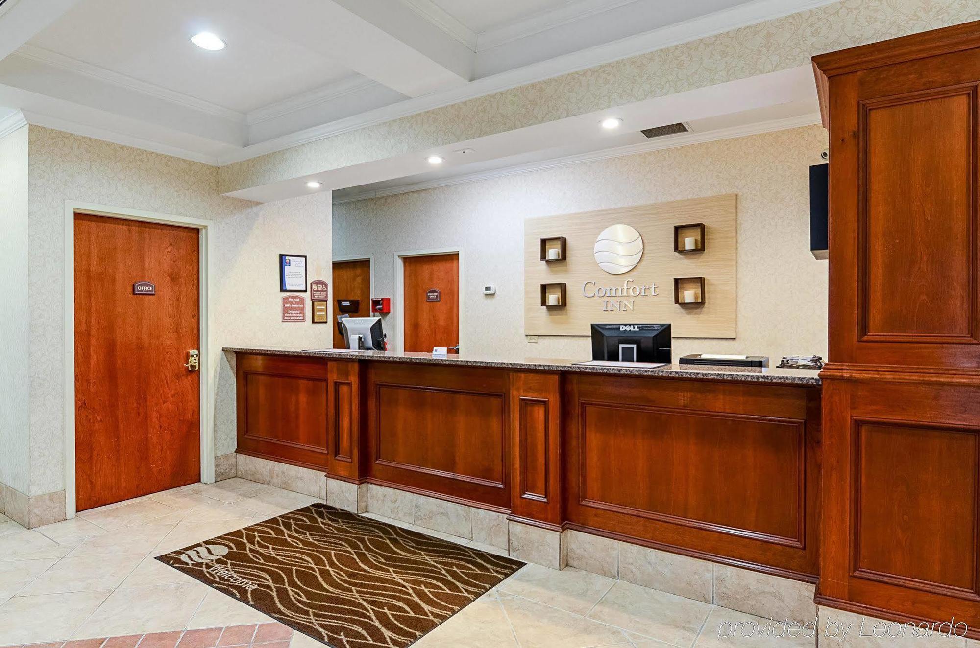 Fairfield Inn & Suites By Marriott Alexandria West/Mark Center Екстериор снимка