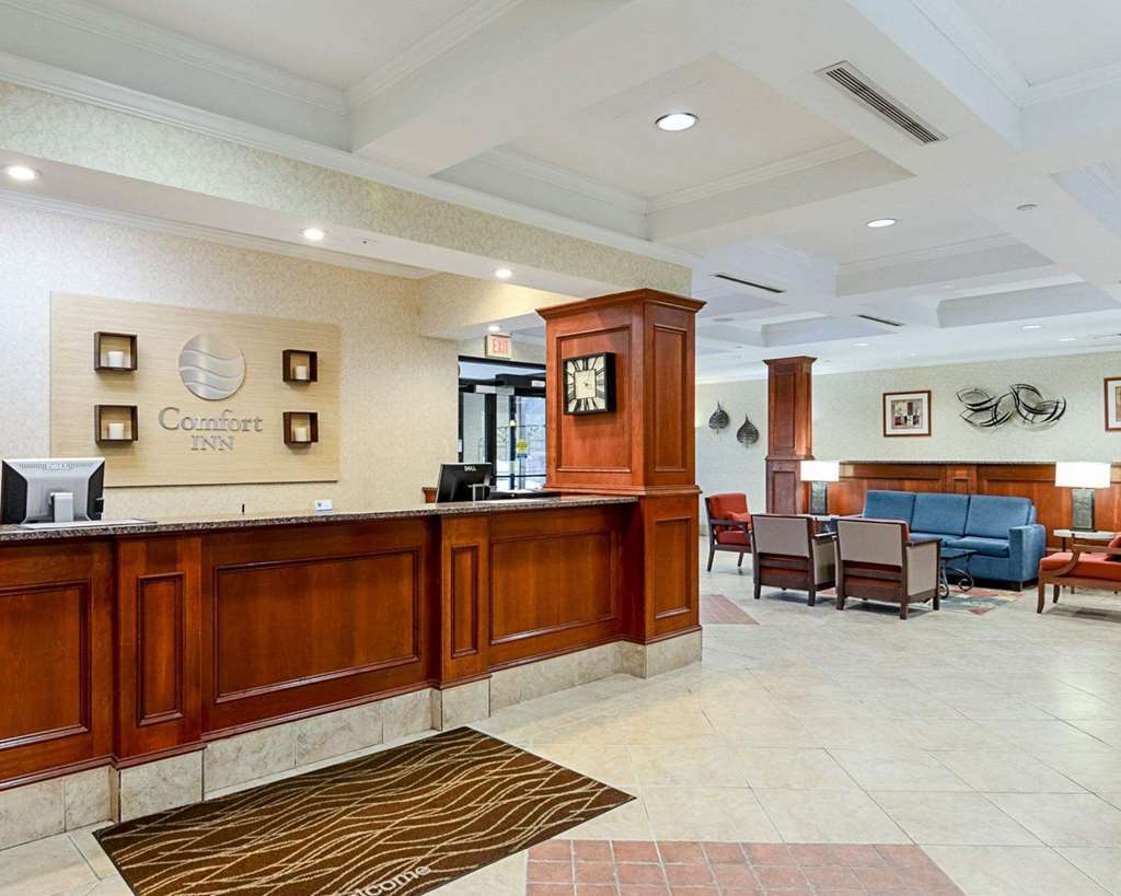 Fairfield Inn & Suites By Marriott Alexandria West/Mark Center Екстериор снимка