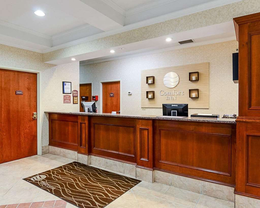 Fairfield Inn & Suites By Marriott Alexandria West/Mark Center Екстериор снимка
